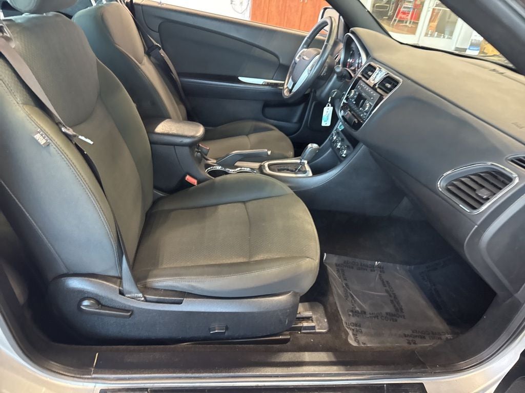 2011 Chrysler 200 Touring