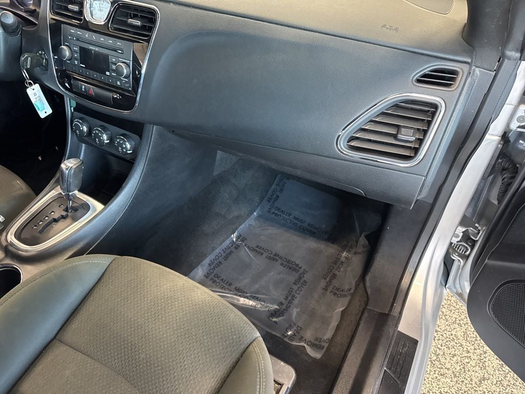 2011 Chrysler 200 Touring