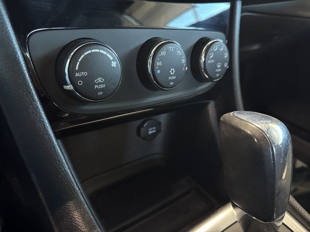 2011 Chrysler 200 Touring