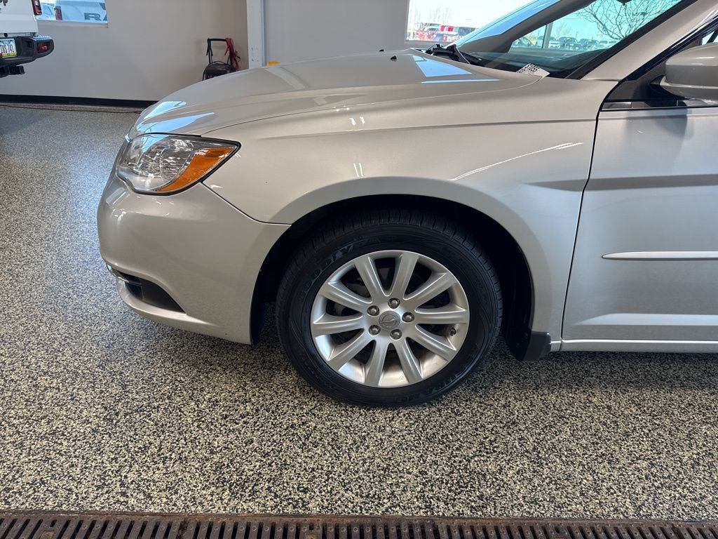 2011 Chrysler 200 Touring