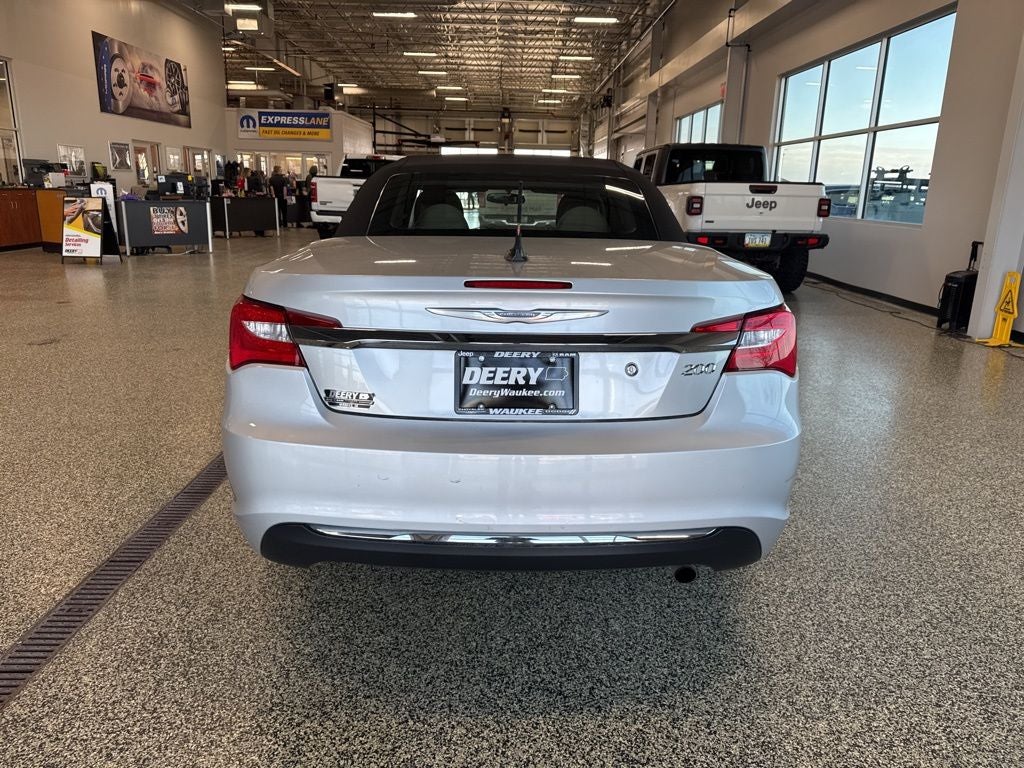 2011 Chrysler 200 Touring