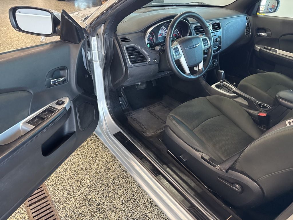 2011 Chrysler 200 Touring