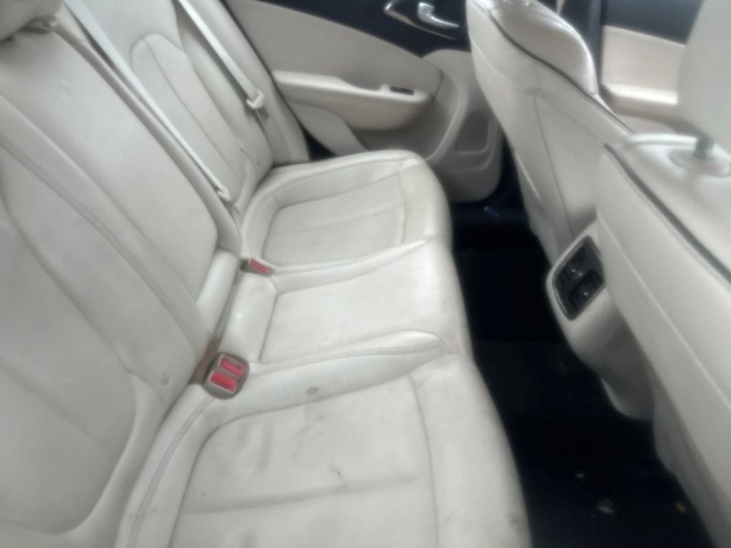 2015 Chrysler 200 C
