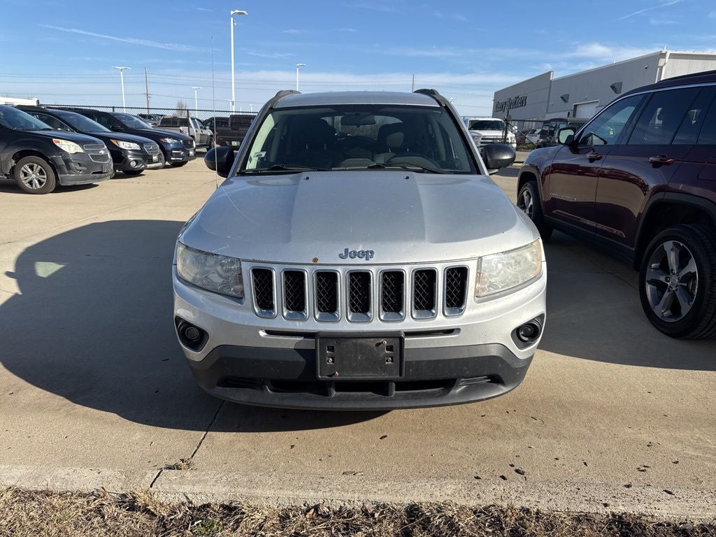 Used 2012 Jeep Compass Latitude with VIN 1C4NJCEA0CD661322 for sale in Waukee, IA