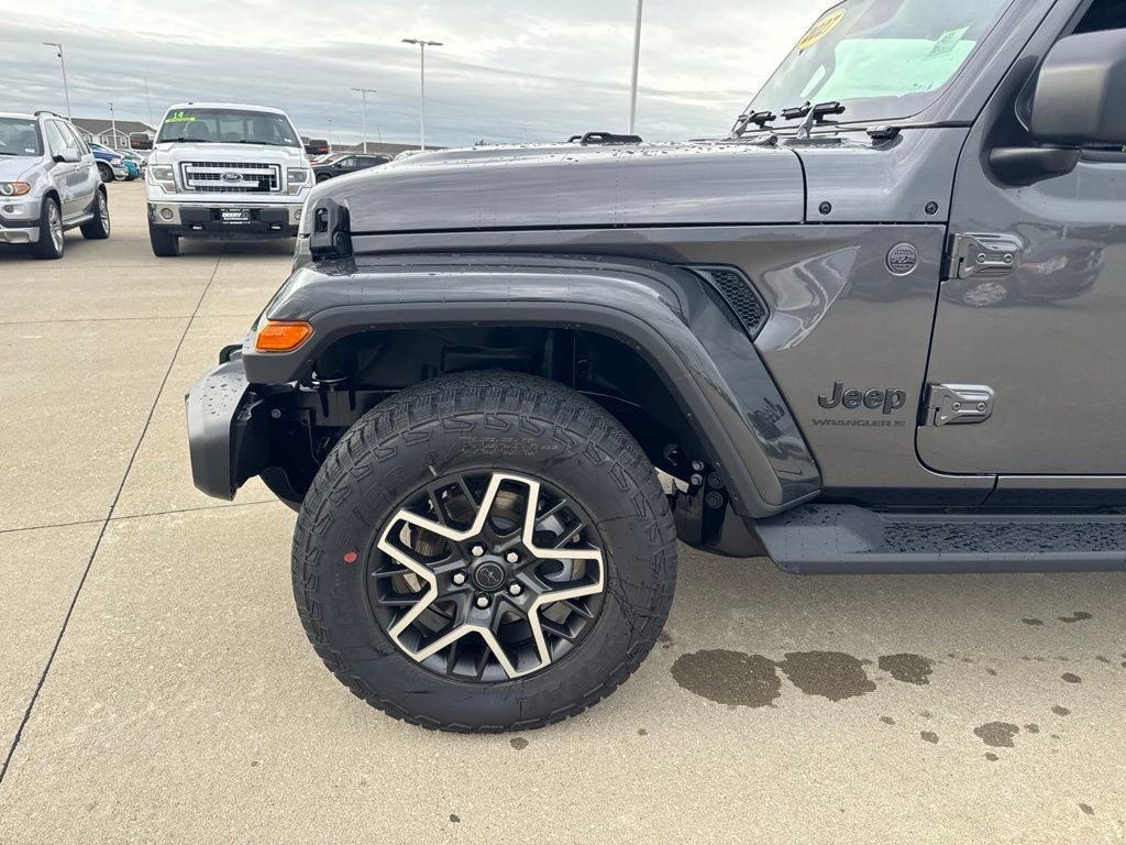 2027 Jeep Wrangler WRANGLER 4-DOOR SAHARA