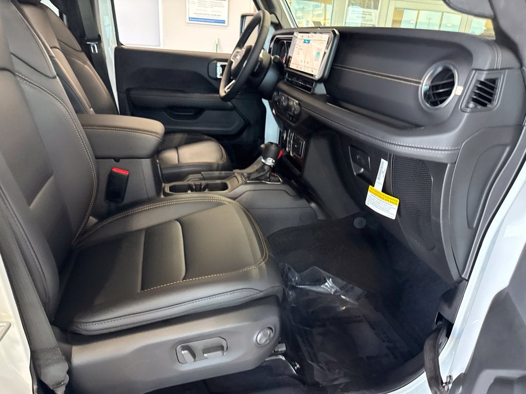 2027 Jeep Wrangler WRANGLER 4-DOOR SAHARA