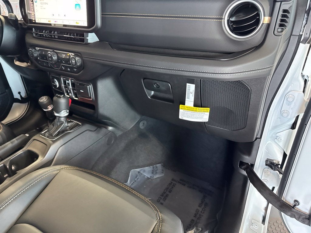 2027 Jeep Wrangler WRANGLER 4-DOOR SAHARA