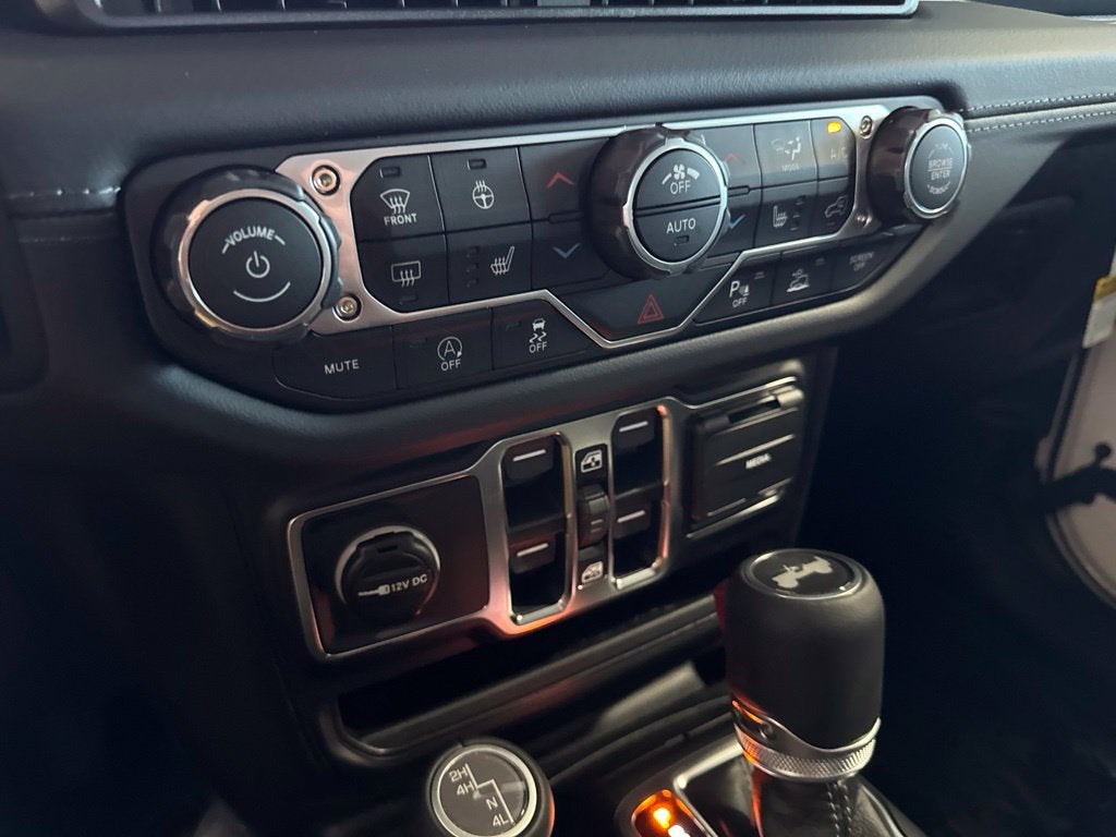 2027 Jeep Wrangler WRANGLER 4-DOOR SAHARA
