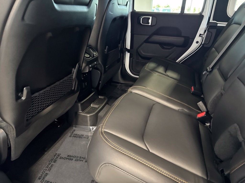 2027 Jeep Wrangler WRANGLER 4-DOOR SAHARA