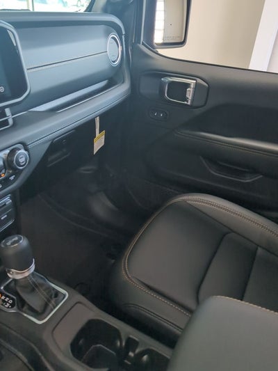 2025 Jeep Wrangler WRANGLER 4-DOOR SAHARA