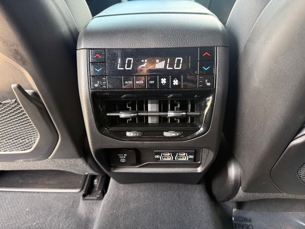 2017 Jeep Grand Cherokee Summit