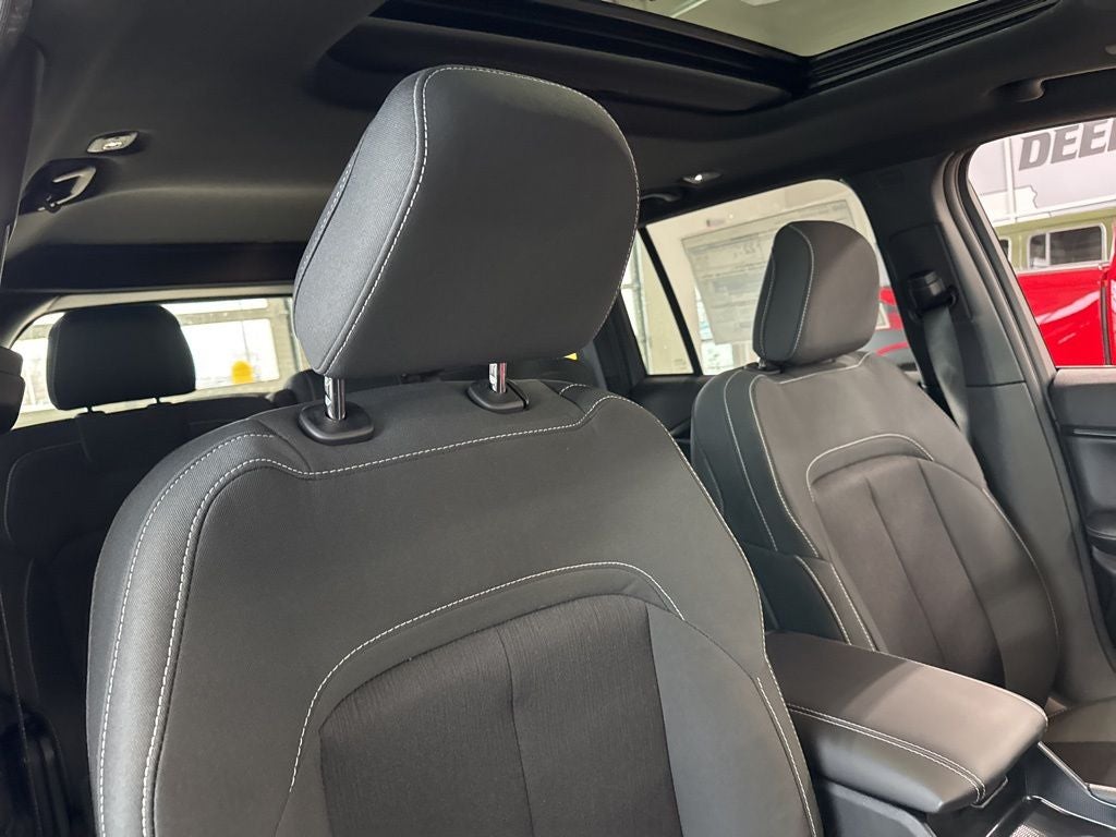 2026 Jeep Grand Cherokee GRAND CHEROKEE LAREDO X 4X4