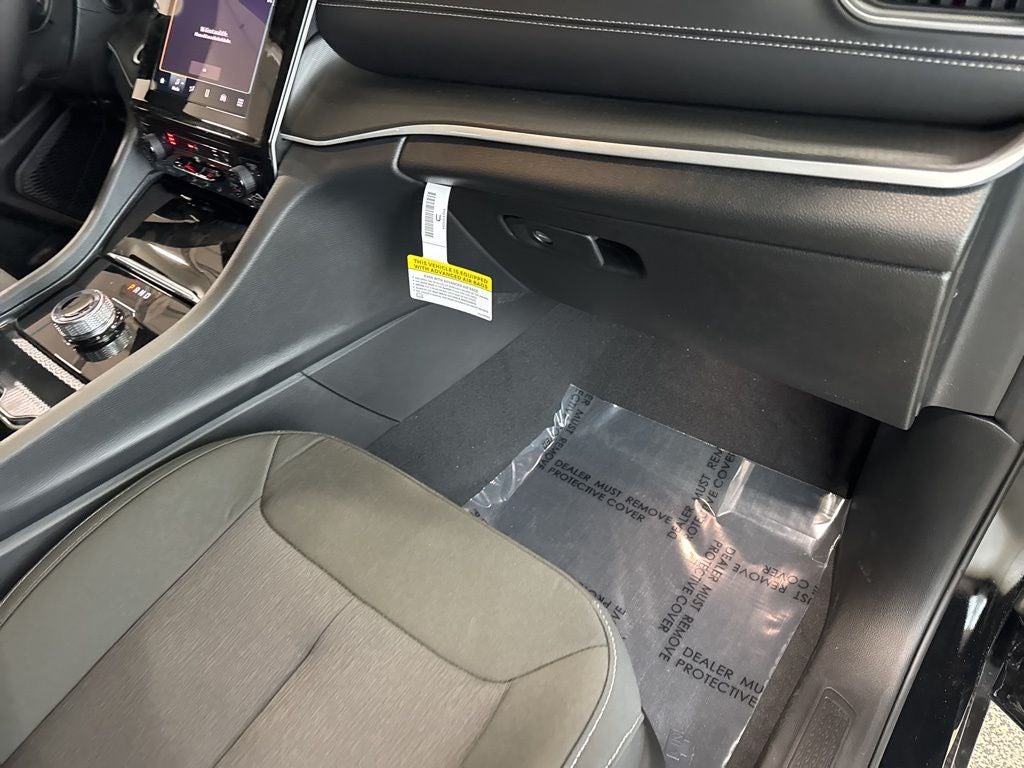 2026 Jeep Grand Cherokee GRAND CHEROKEE LAREDO X 4X4