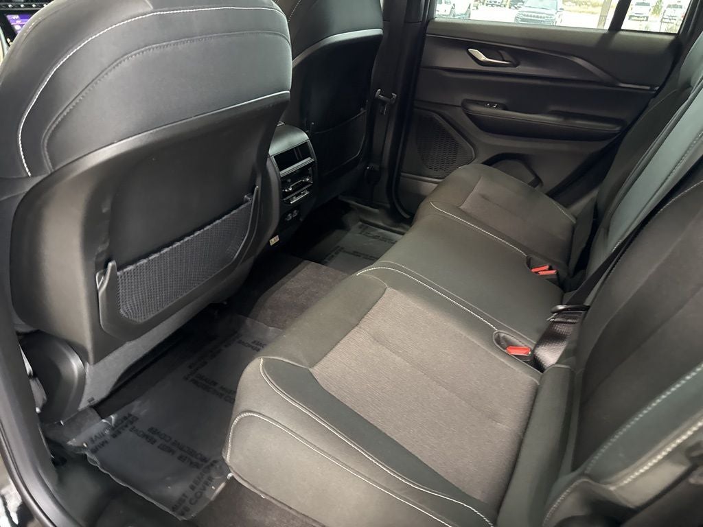 2026 Jeep Grand Cherokee GRAND CHEROKEE LAREDO X 4X4