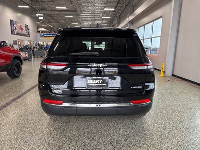 2026 Jeep Grand Cherokee GRAND CHEROKEE LAREDO X 4X4