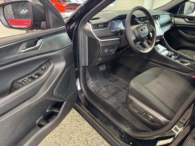 2026 Jeep Grand Cherokee GRAND CHEROKEE LAREDO X 4X4