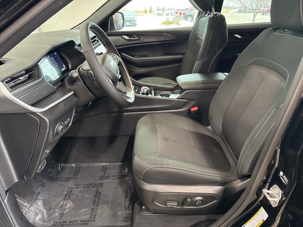 2026 Jeep Grand Cherokee GRAND CHEROKEE LAREDO X 4X4