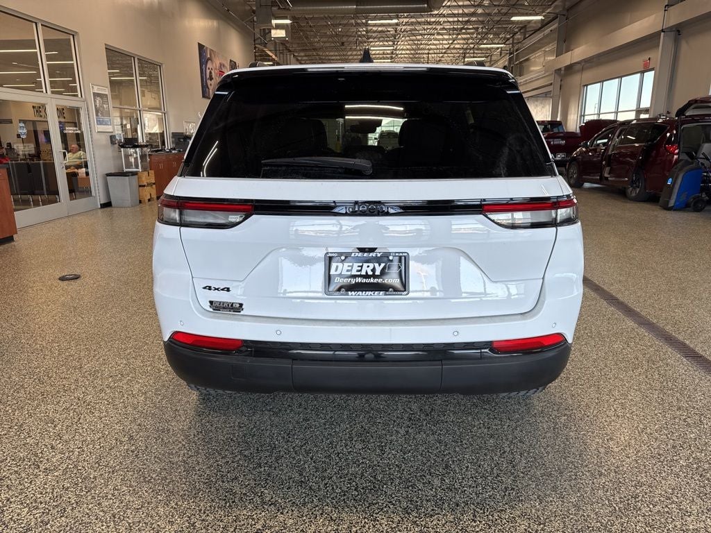 2023 Jeep Grand Cherokee Altitude 4x4