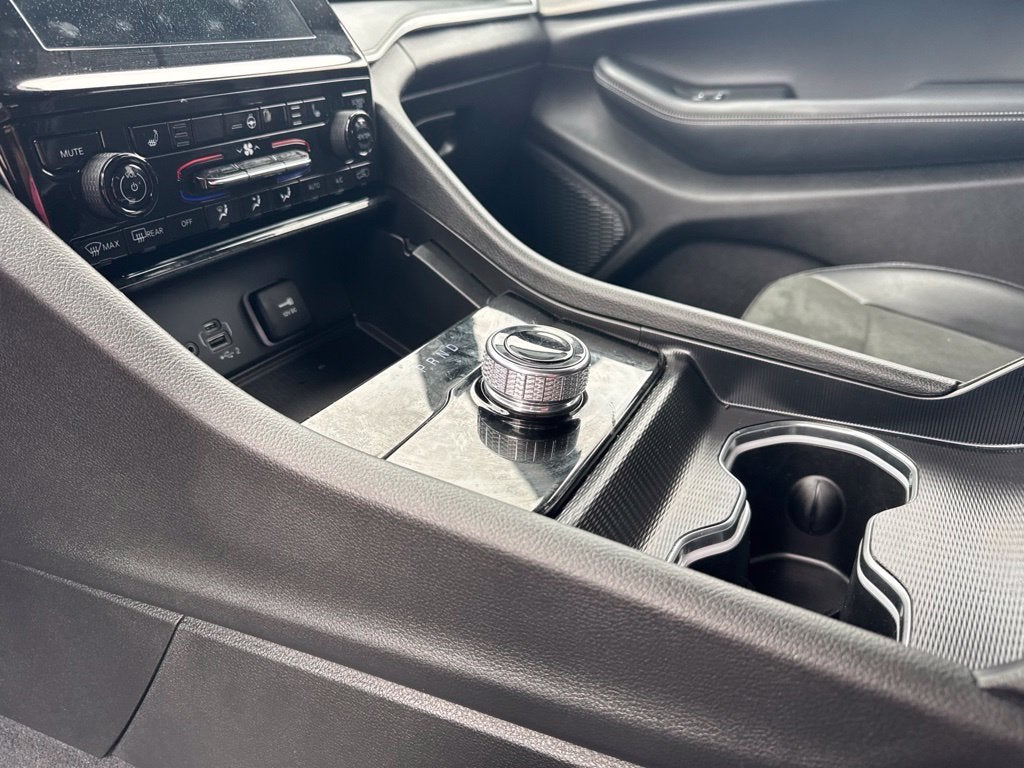 2025 Jeep Grand Cherokee Altitude 4x4