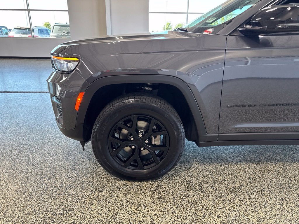 2025 Jeep Grand Cherokee Altitude 4x4