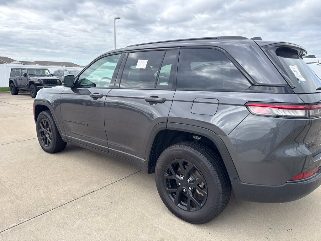 2025 Jeep Grand Cherokee Altitude 4x4