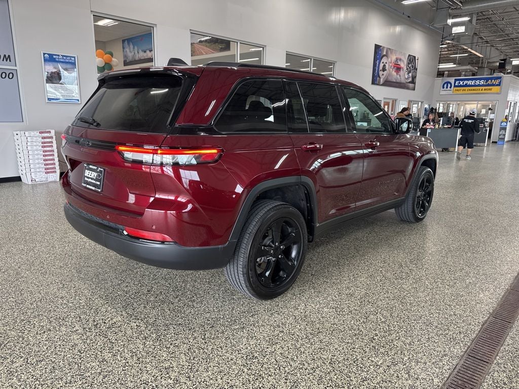 2025 Jeep Grand Cherokee Altitude X 4x4