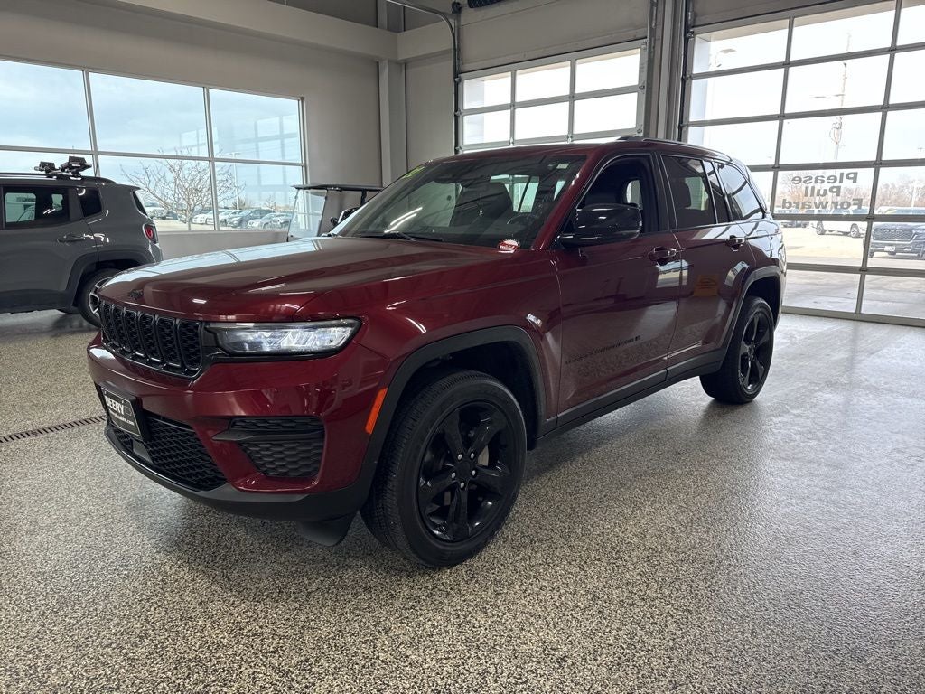 2022 Jeep Grand Cherokee Altitude 4x4
