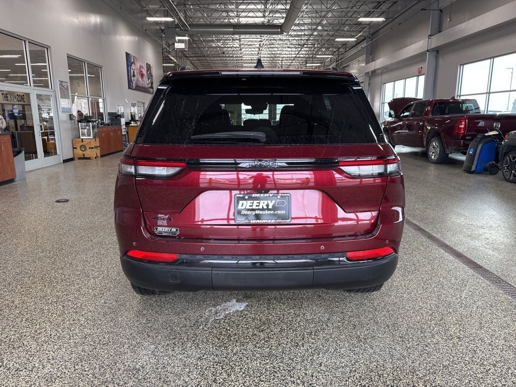 2022 Jeep Grand Cherokee Altitude 4x4