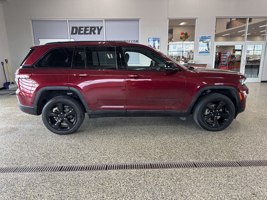 2022 Jeep Grand Cherokee Altitude 4x4