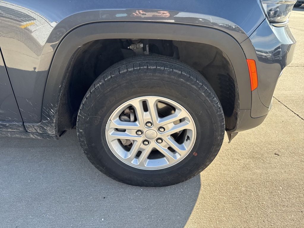 2023 Jeep Grand Cherokee Laredo 4x4