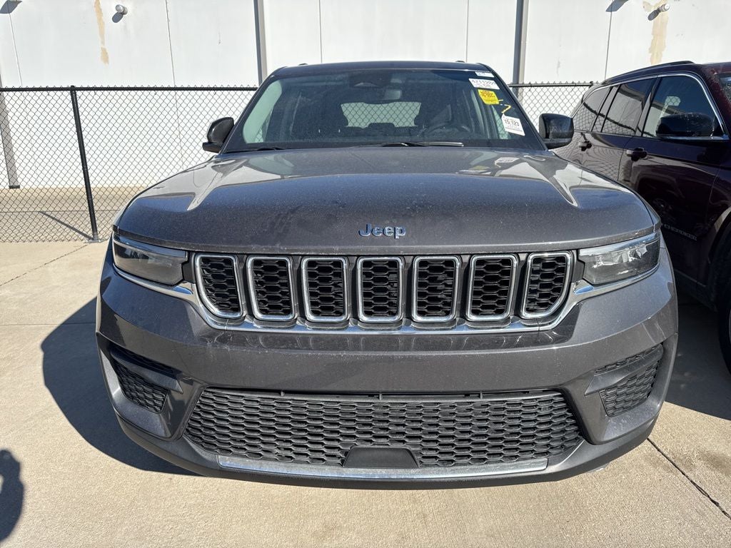 2023 Jeep Grand Cherokee Laredo 4x4