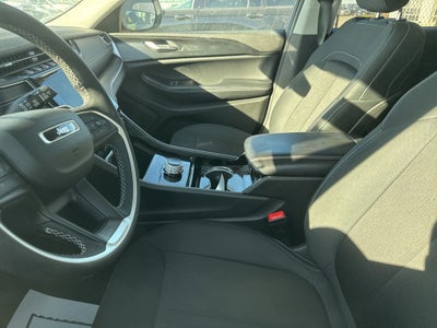 2023 Jeep Grand Cherokee Laredo 4x4