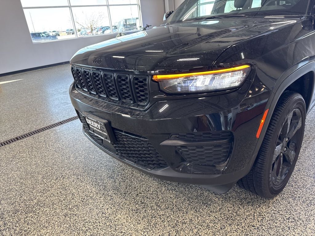2025 Jeep Grand Cherokee Altitude X 4x4