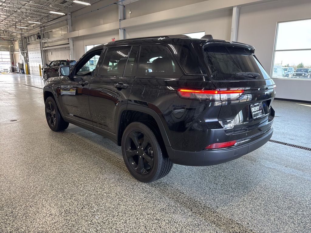 2025 Jeep Grand Cherokee Altitude X 4x4