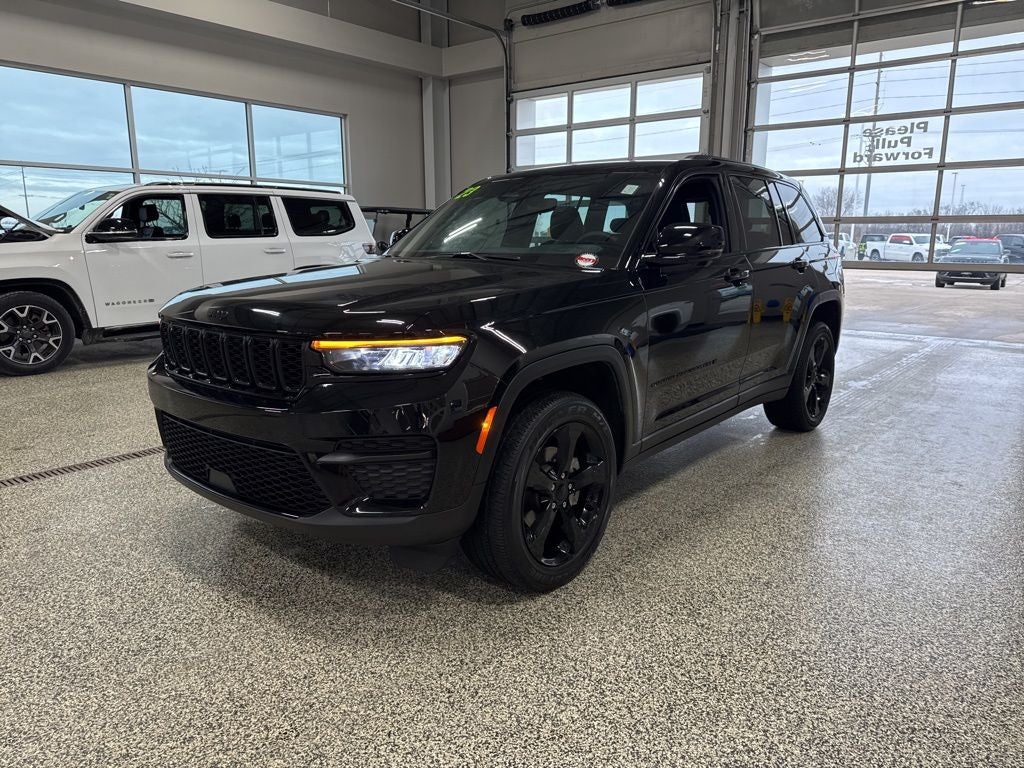 2023 Jeep Grand Cherokee Altitude 4x4