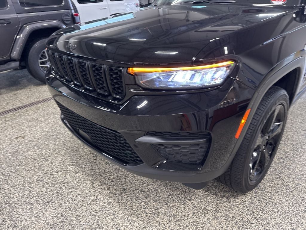 2023 Jeep Grand Cherokee Altitude 4x4