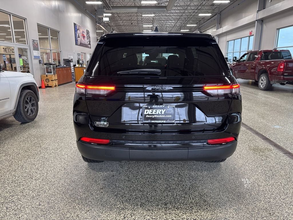 2023 Jeep Grand Cherokee Altitude 4x4