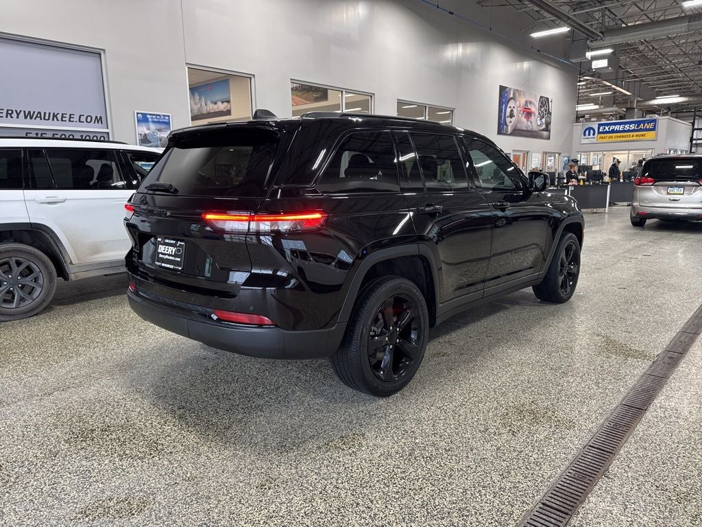 2023 Jeep Grand Cherokee Altitude 4x4