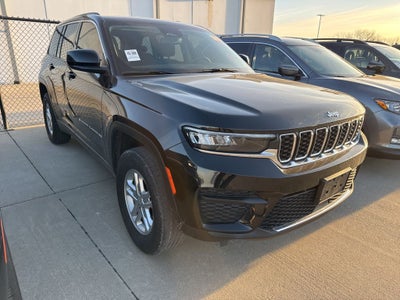 2023 Jeep Grand Cherokee Laredo 4x4
