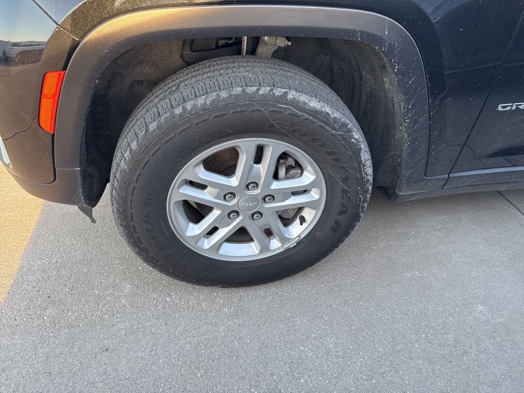 2023 Jeep Grand Cherokee Laredo 4x4