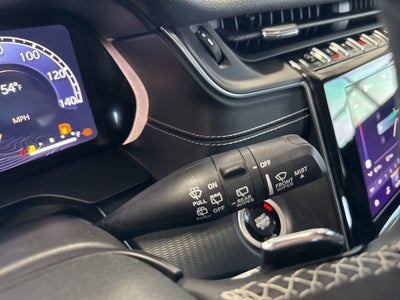 2023 Jeep Grand Cherokee Laredo 4x4