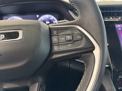 2023 Jeep Grand Cherokee Laredo 4x4
