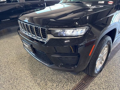 2023 Jeep Grand Cherokee Laredo 4x4