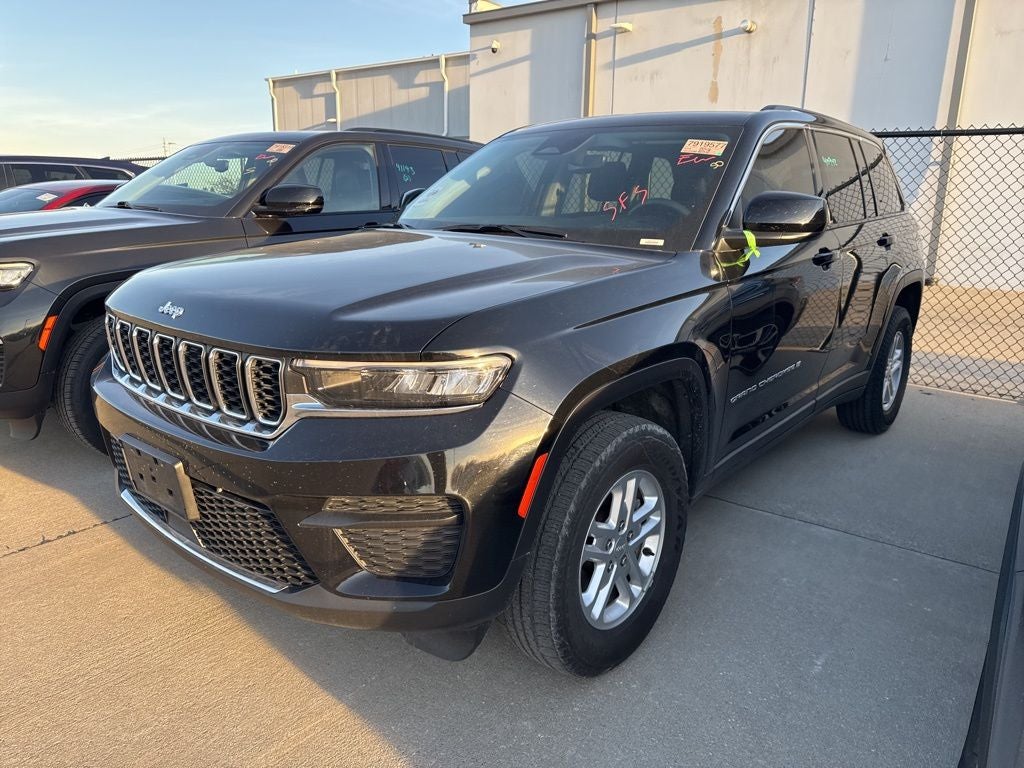 2023 Jeep Grand Cherokee Laredo 4x4