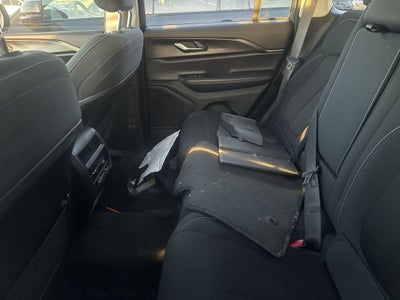 2023 Jeep Grand Cherokee Laredo 4x4