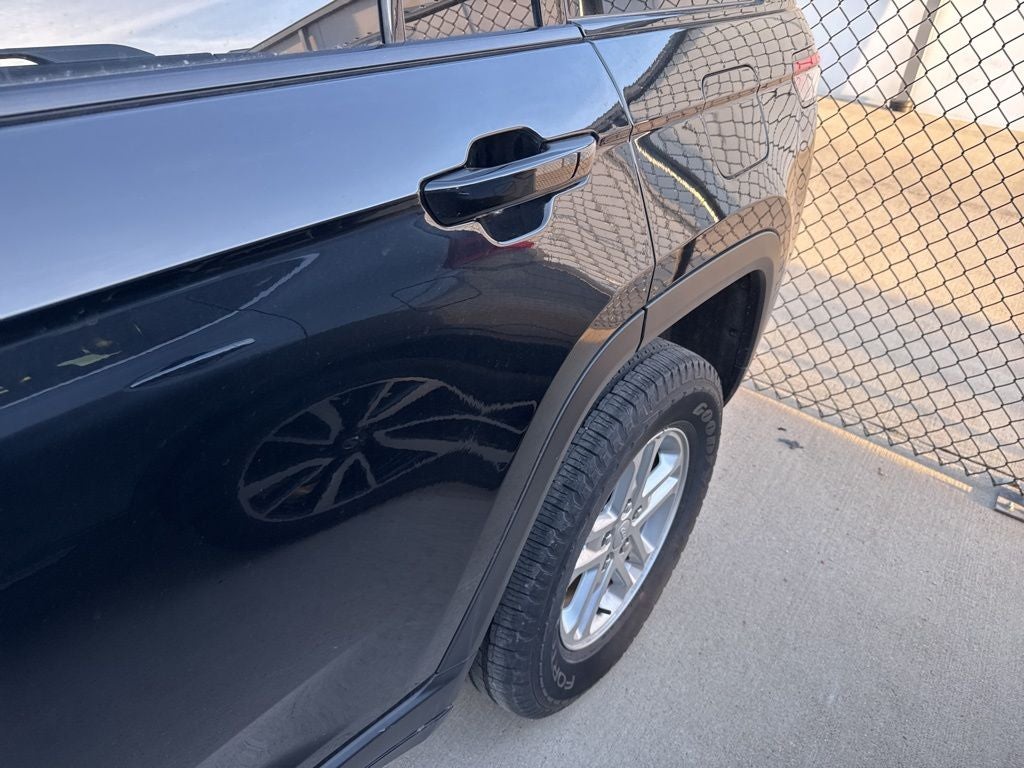 2023 Jeep Grand Cherokee Laredo 4x4