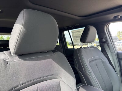 2027 Jeep Grand Cherokee GRAND CHEROKEE LAREDO X 4X4