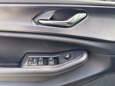 2027 Jeep Grand Cherokee GRAND CHEROKEE LAREDO X 4X4