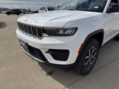 2027 Jeep Grand Cherokee GRAND CHEROKEE LAREDO X 4X4