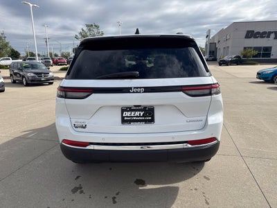 2027 Jeep Grand Cherokee GRAND CHEROKEE LAREDO X 4X4